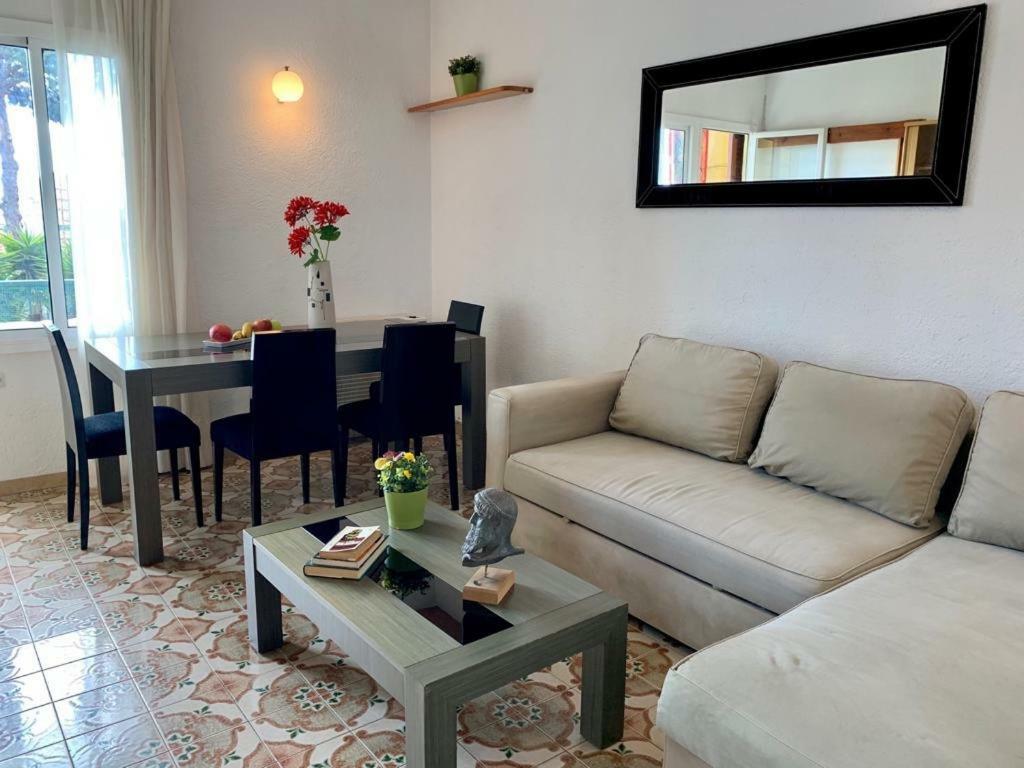 Nice Apartamen Lloret de Mar Bagian luar foto